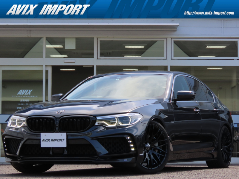 BMW 5シリーズ 530i ﾗｸﾞｼﾞｭｱﾘｰ ENERG×ARQRAYｺﾗﾎﾞﾏﾌﾗｰ ENERGYｴｱﾛ&20AW 黒革 ﾊﾟﾜｰｼｰﾄ 前後ｼｰﾄﾋｰﾀｰ ﾅﾋﾞ TV 全周ｶﾒﾗ HUD ﾄﾞﾗｲﾋﾞﾝｸﾞｱｼｽﾄ+ ACC ﾚｰﾝｷｰﾌﾟ ﾊﾟﾜｰﾄﾗﾝｸ