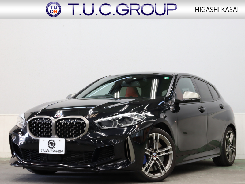 BMW 1シリーズ M135i　ｺﾝﾌｫｰﾄｱｸｾｽ ACC LCW 黒×赤革  ｼｰﾄﾋｰﾀｰ ﾗﾝﾊﾞｰｻﾎﾟｰﾄ ｲﾙﾐﾈｰﾃｯﾄﾞ･ﾎﾞｽﾄﾝ･ﾄﾘﾑ 純正ﾅﾋﾞ Bｶﾒﾗ 前後PDC ｱﾀﾞﾌﾟﾃｨﾌﾞLEDﾗｲﾄ 自動ﾃｰﾙｹﾞｰﾄ ﾊﾝｽﾞﾌﾘｰｱｸｾｽ 　2年保証
